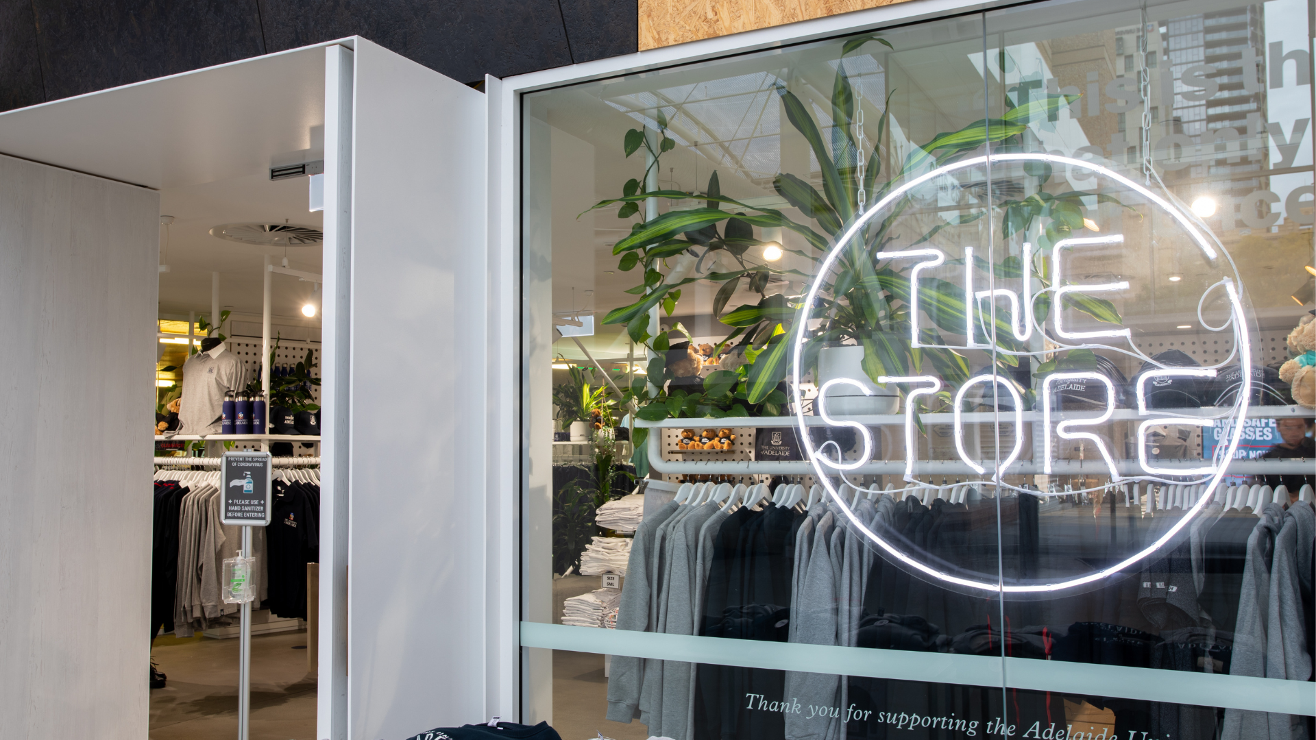 Official Uni merchandise, course essentials, gifts and more.